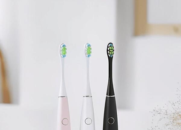 使用電動(dòng)牙刷應(yīng)該注意什么？科學(xué)使用電動(dòng)牙刷，牢記這4要點(diǎn)