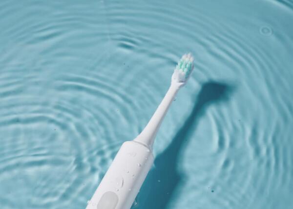 一篇告訴你：超聲波牙刷、聲波牙刷與電動(dòng)牙刷的區(qū)別