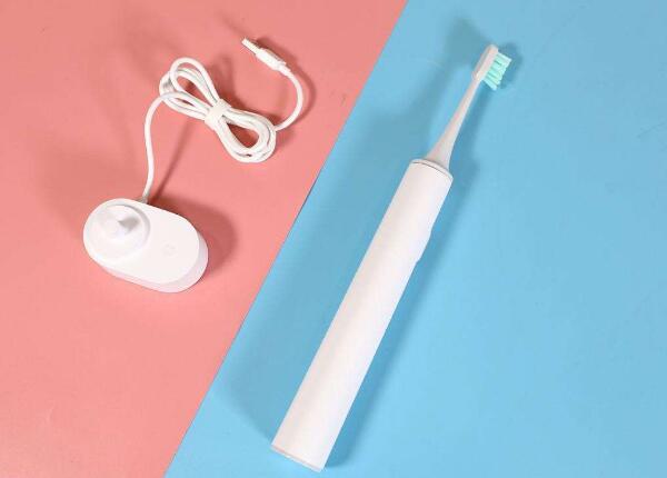 電動牙刷沒充電當(dāng)手動刷可以嗎？一個詳盡的解析指南