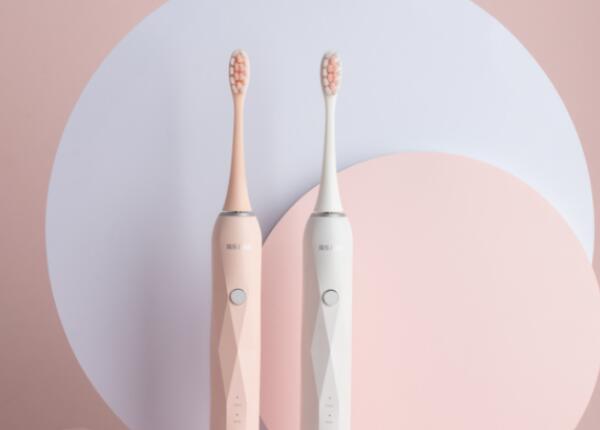 九十歲的老人適合使用電動(dòng)牙刷嗎？